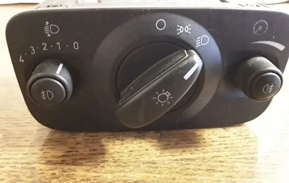 Ford Mondeo MK IV Light switch 6G9T13A024AF 04066405