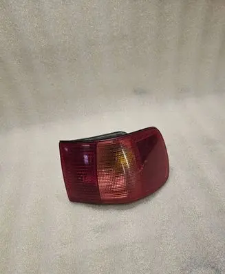 Audi A8 S8 D2 4D Rear/tail lights R292902