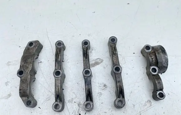 Toyota Avensis T250 Camshaft holder 