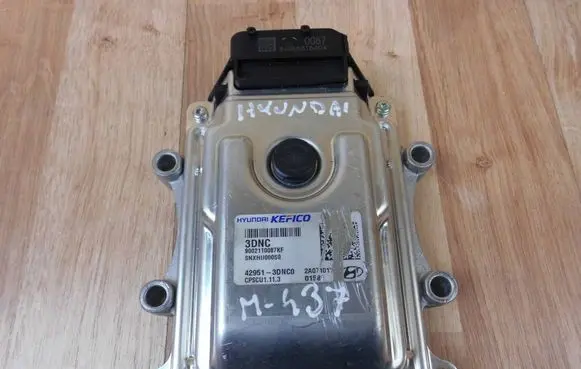 Hyundai Tucson IV NX4 Engine control unit/module ECU 429513DNC0 429503DNC0