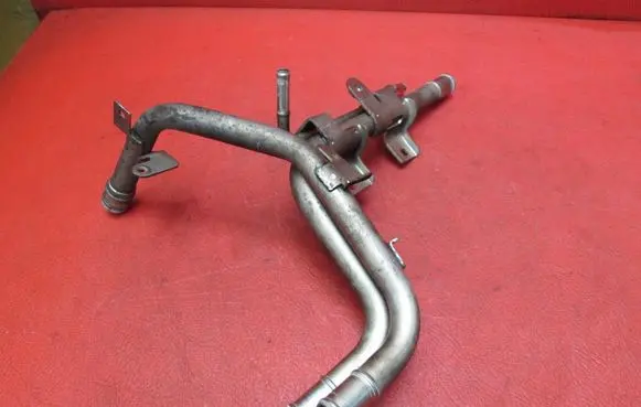 Nissan Navara D40 Engine coolant pipe/hose