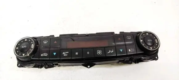 Mercedes-Benz E W211 Climate control unit 2118300685 00080603