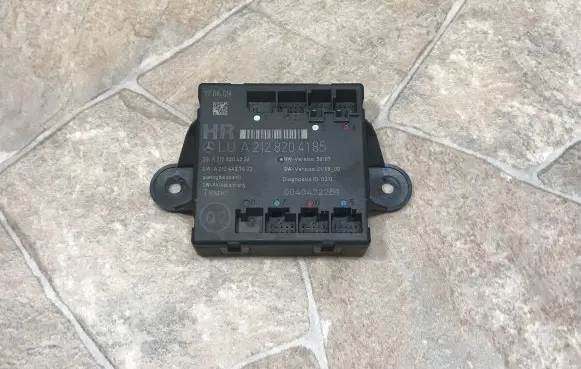 Mercedes-Benz E W212 Door control unit/module A2128204185