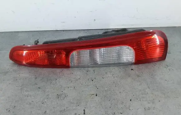 Ford Focus C-MAX Rear/tail lights 3M5113A602AA