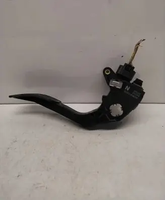 Nissan Juke I F15 Accelerator throttle pedal 180021KM0B 17511C