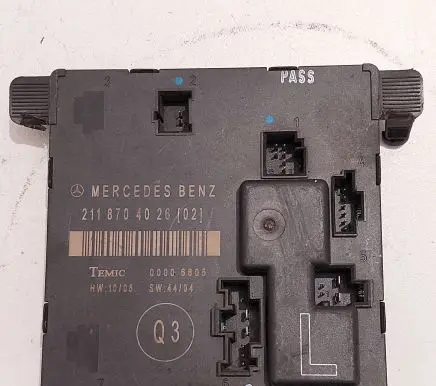 Mercedes-Benz E W211 Door control unit/module 2118704026 00006805