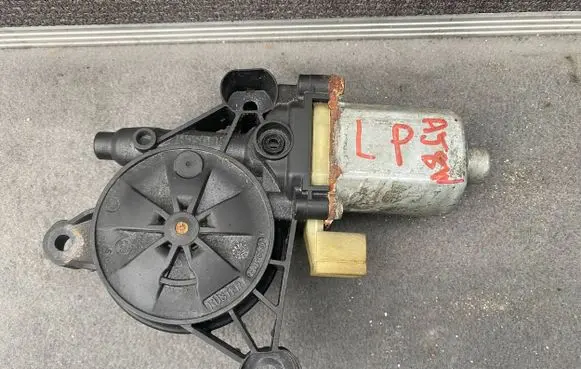 Audi A5 Vent window/glass motor 