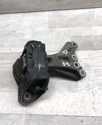 Engine mount bracket