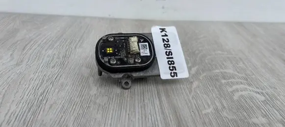 Volkswagen Tiguan LED ballast control module E154554