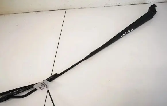 Front wiper blade arm