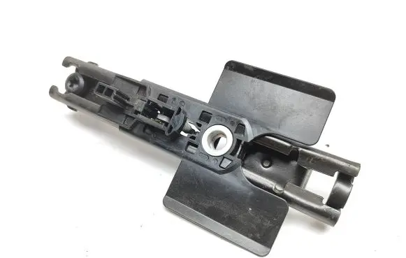 Ford Kuga II Seat belt adjustment rail 