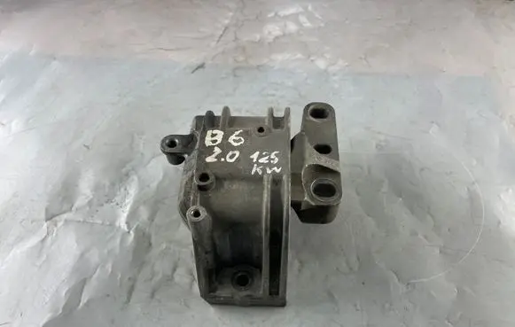 Volkswagen PASSAT B6 Engine mount bracket 1K0199262 1K0199262P