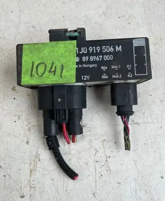 Skoda Fabia Mk1 (6Y) Coolant fan relay 1J0919506M 898967000