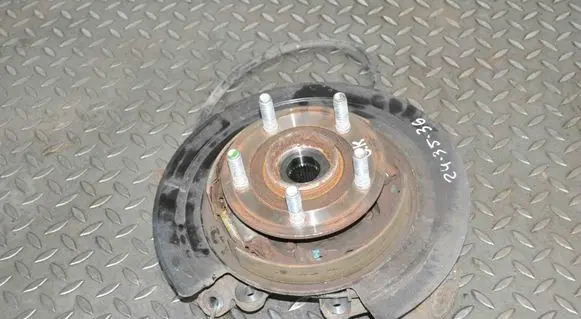 Jeep Grand Cherokee (WK) Rear wheel hub