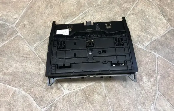 Mercedes-Benz CLS C218 X218 Car ashtray A2186800850