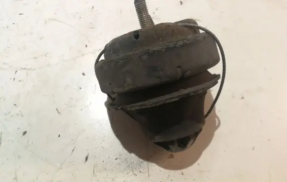 Volvo S80 Engine mount bracket 9485551