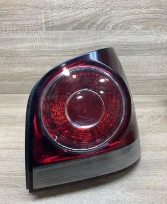 Volkswagen Polo Rear/tail lights 11B115B 98685 RIGHTSIDE