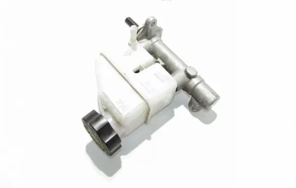 Master brake cylinder