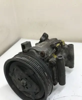 Nissan NV200 Air conditioning (A/C) compressor (pump)