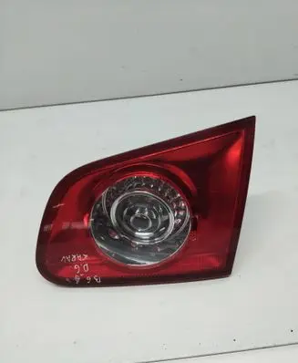 Tailgate rear/tail lights