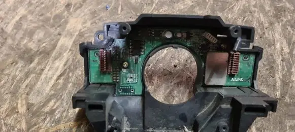 Multifunctional control switch/knob