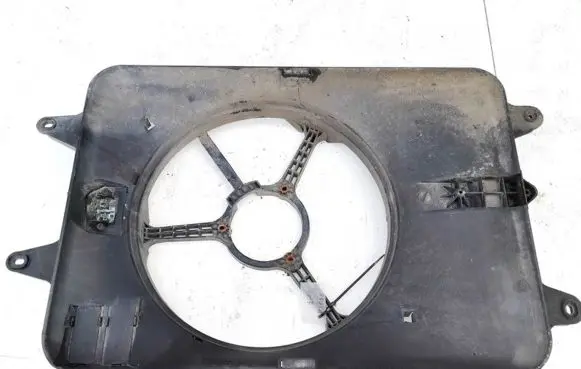 Renault Espace III Radiator cooling fan shroud 820100200 6025315506