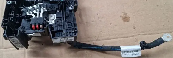 Peugeot 3008 II Trunk lid opening control unit 