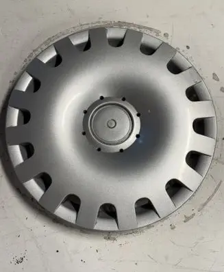 Volkswagen Touran I R16 wheel hub/cap/trim 1J0601147 PA66M15