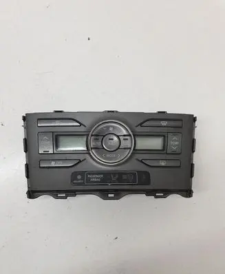 Toyota Auris 150 Climate control unit 5590002230B