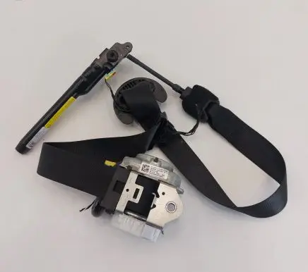 Fiat 500E Front seatbelt 07357257600