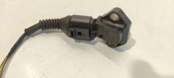 Volkswagen Golf IV Air pressure sensor 201002177 038906051