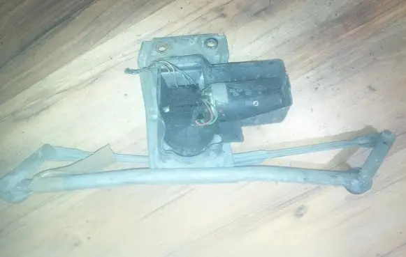 Ford Fiesta Front wiper linkage and motor 89fg17485aa