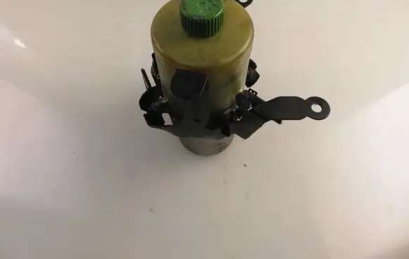 Seat Ibiza III (6L) Power steering pump 6Q0423371