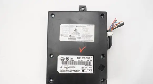 Volkswagen PASSAT CC Bluetooth control unit module 5K0035730E
