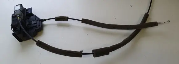 Nissan Pulsar Front door lock