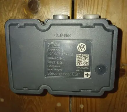 Skoda Octavia Mk2 (1Z) ABS Pump 1K0907379AJ 1K0614517AT