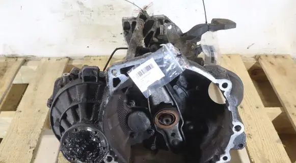 Volkswagen Jetta V Manual 5 speed gearbox JCR