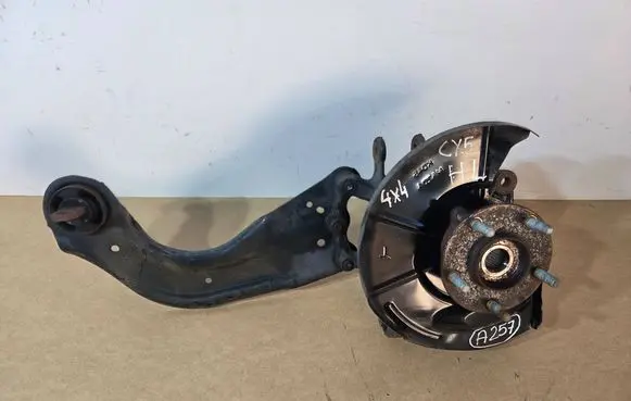 Mazda CX-5 II Rear wheel hub spindle/knuckle KD35
