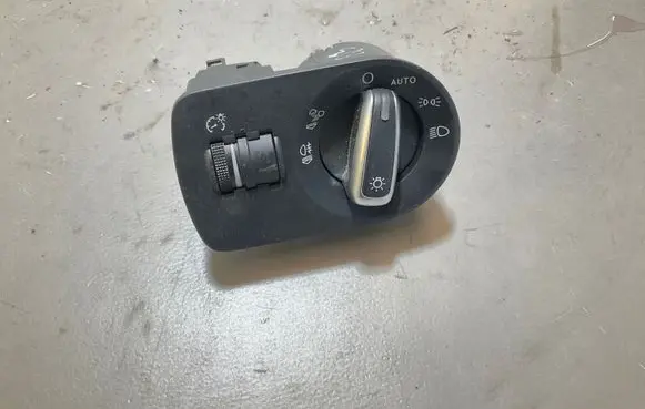 Audi Q3 8U Light switch 8X2941531AN 1045A 10107235
