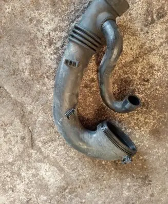 BMW 5 E39 Air intake duct part 7786777 10866710