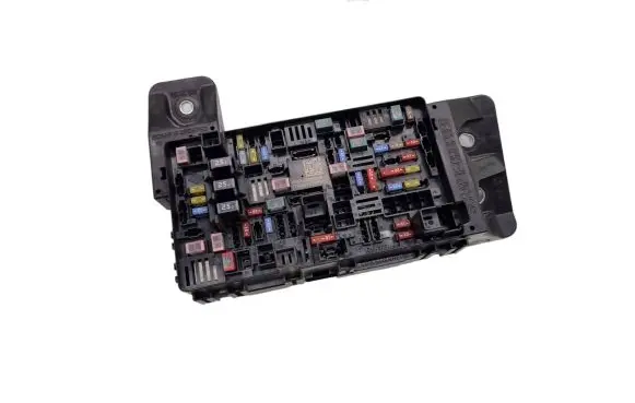 Ram 1500 Fuse module 68430153AB P68430153AB 965725295CC