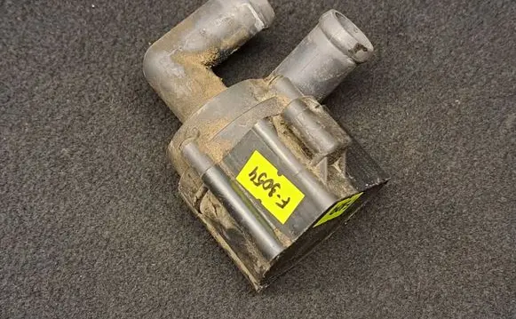 Volkswagen Golf VI Electric auxiliary coolant/water pump 5N0965561