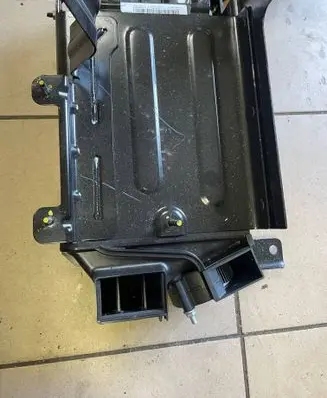 Land Rover Range Rover Velar Car battery L8BE210C784BB 52270233500