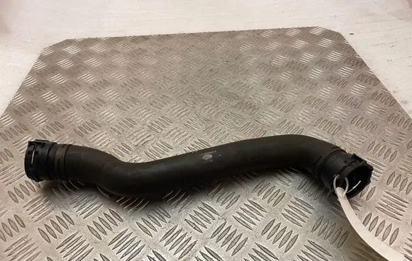 Land Rover Discovery 5 Engine coolant pipe/hose FPLA8D033CA
