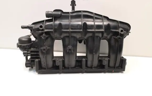 Volkswagen PASSAT B7 Intake manifold 06J133185BM
