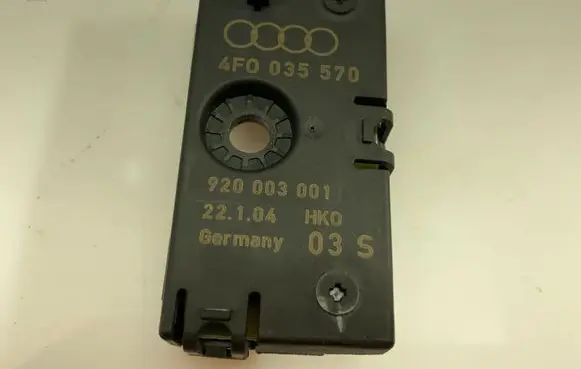 Audi A6 S6 C6 4F Aerial antenna filter 4F0035570 920003001