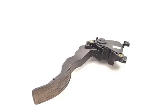 Nissan Juke I F15 Accelerator throttle pedal 180021HMOB 9305311C