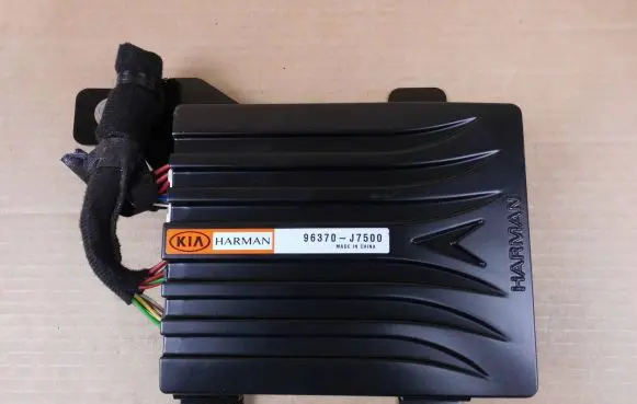 KIA Ceed Sound amplifier 96370J7500