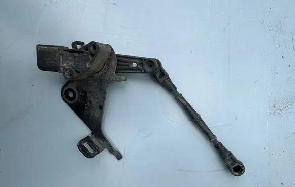 Audi e-tron Rear air suspension level height sensor 4KE941309D 4M0907503