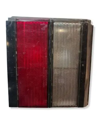 Volkswagen PASSAT B3 Tailgate rear/tail lights 333945108